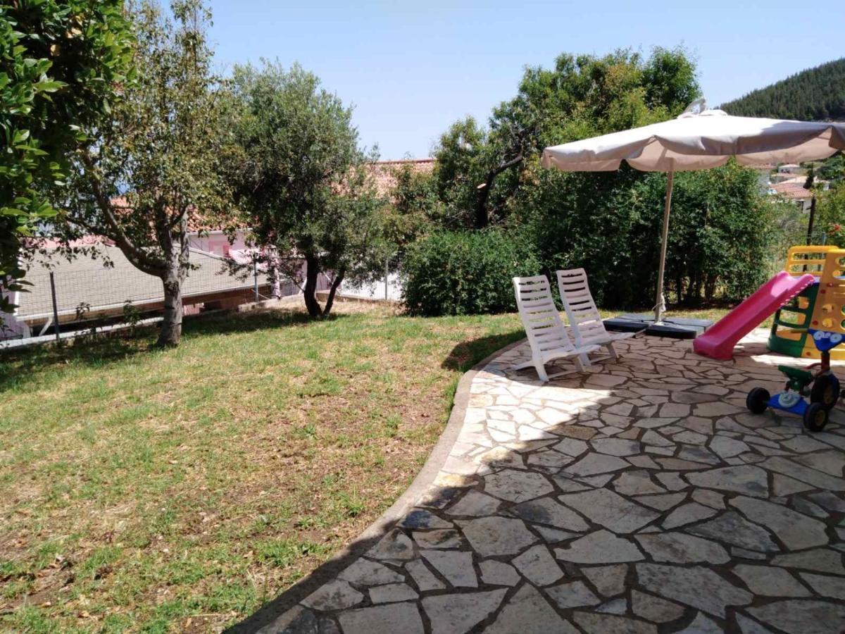 Villa Comfy House With Private Garden & View, Near Kyparissia Castle Exterior foto