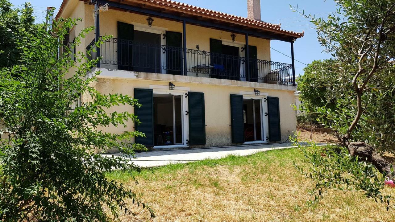 Villa Comfy House With Private Garden & View, Near Kyparissia Castle Exterior foto